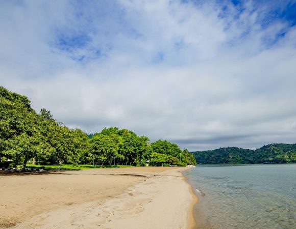 Rubavu Public Beach: A Serene Retreat on Lake Kivu